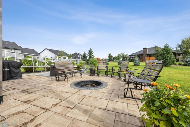 974 50th Avenue W, West Fargo, ND 58078