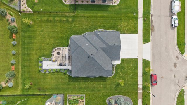 974 50th Avenue W, West Fargo, ND 58078