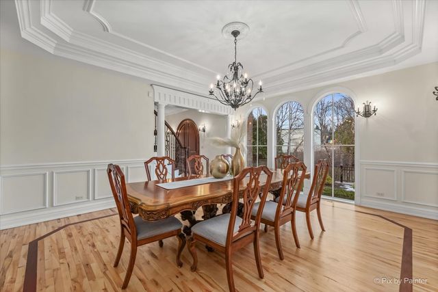 27 W Onwentsia Road, Lake Forest, IL 60045