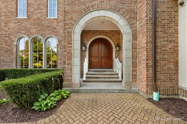 27 W Onwentsia Road, Lake Forest, IL 60045