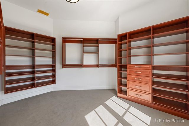 27 W Onwentsia Road, Lake Forest, IL 60045