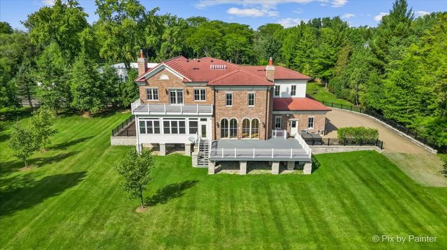 27 W Onwentsia Road, Lake Forest, IL 60045