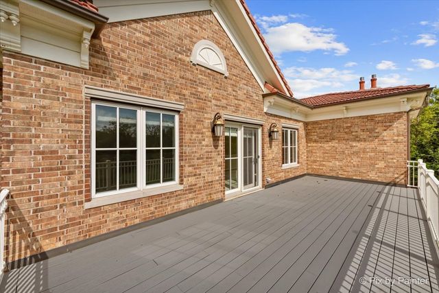 27 W Onwentsia Road, Lake Forest, IL 60045