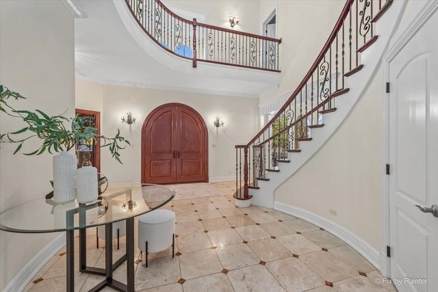 27 W Onwentsia Road, Lake Forest, IL 60045