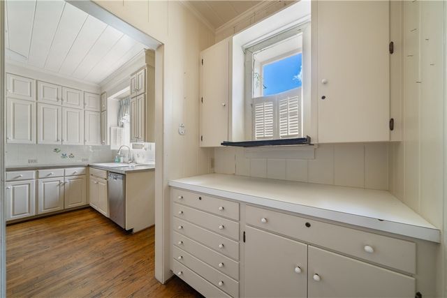 722 W Lee Ave, Kingsville, TX 78363