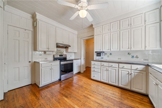 722 W Lee Ave, Kingsville, TX 78363