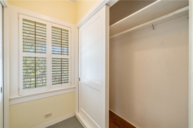 722 W Lee Ave, Kingsville, TX 78363