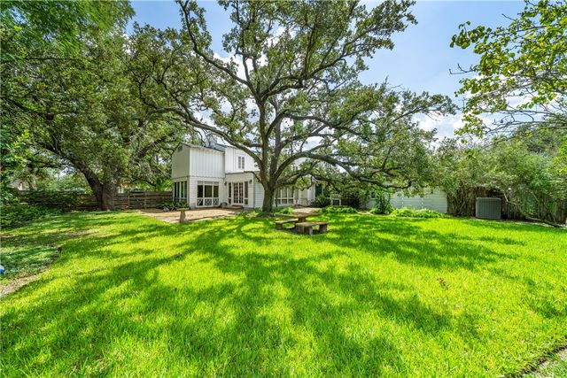 722 W Lee Ave, Kingsville, TX 78363