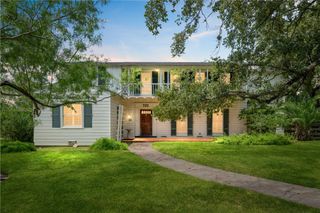 722 W Lee Ave, Kingsville, TX 78363