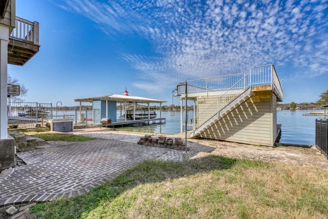 322 Granite Shoals LN, Sunrise Beach, TX 78643