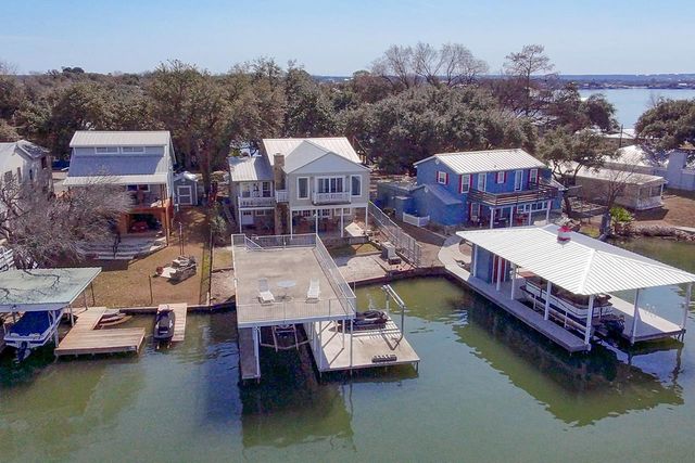 322 Granite Shoals LN, Sunrise Beach, TX 78643