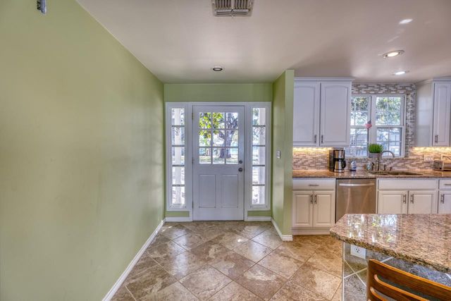 322 Granite Shoals LN, Sunrise Beach, TX 78643