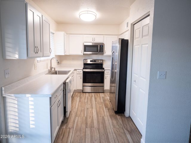 5002 E FAIRBROOK Street, Mesa, AZ 85205