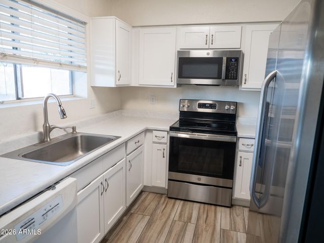 5002 E FAIRBROOK Street, Mesa, AZ 85205