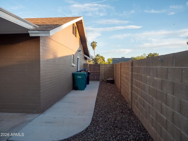5002 E FAIRBROOK Street, Mesa, AZ 85205