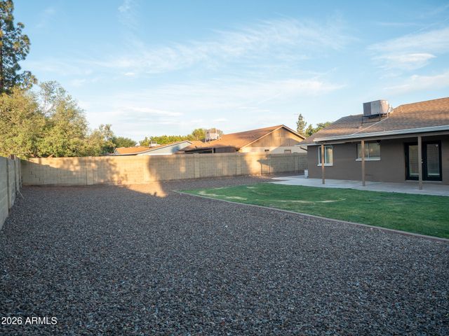 5002 E FAIRBROOK Street, Mesa, AZ 85205