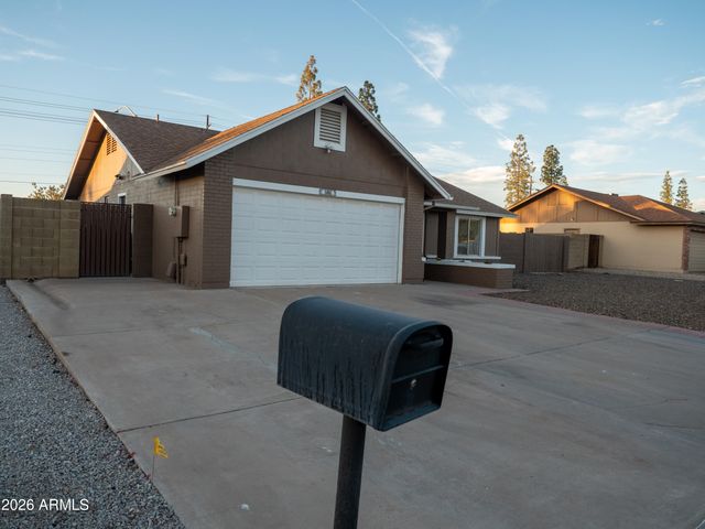 5002 E FAIRBROOK Street, Mesa, AZ 85205