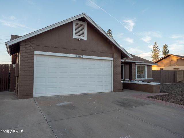 5002 E FAIRBROOK Street, Mesa, AZ 85205