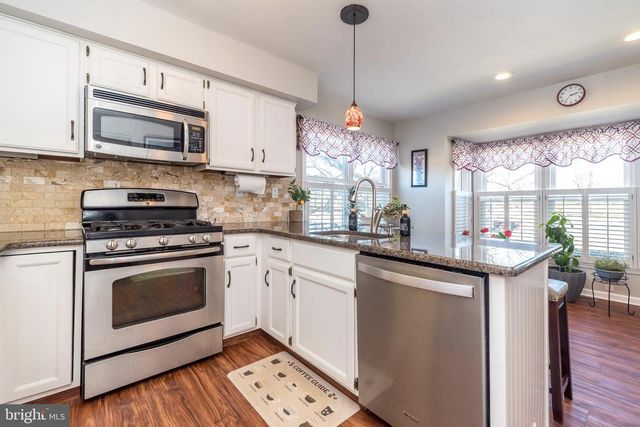 400 CALVERTON CT, Harleysville, PA 19438