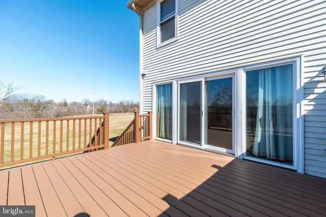 400 CALVERTON CT, Harleysville, PA 19438