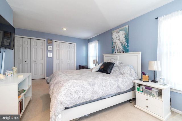 400 CALVERTON CT, Harleysville, PA 19438