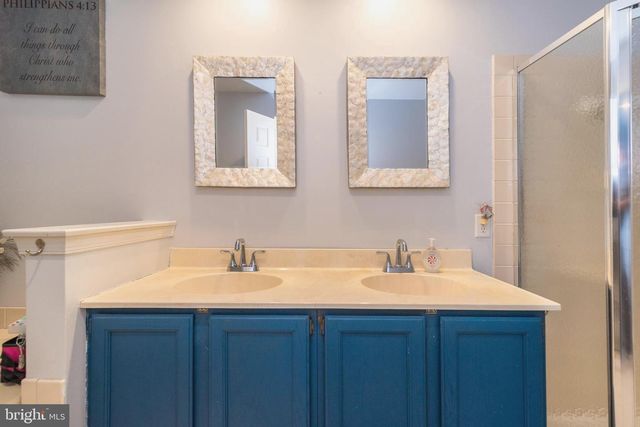 400 CALVERTON CT, Harleysville, PA 19438