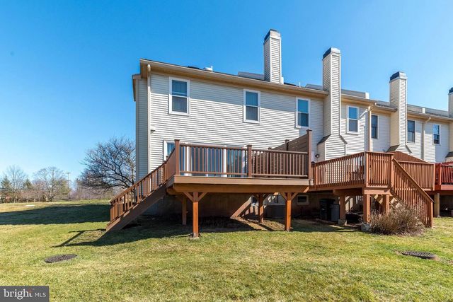 400 CALVERTON CT, Harleysville, PA 19438