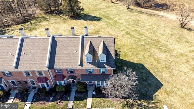 400 CALVERTON CT, Harleysville, PA 19438