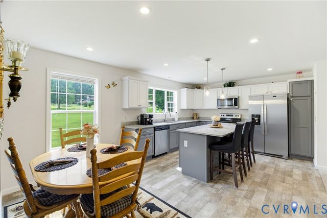 64 Pine Rd, Louisa, VA 23093