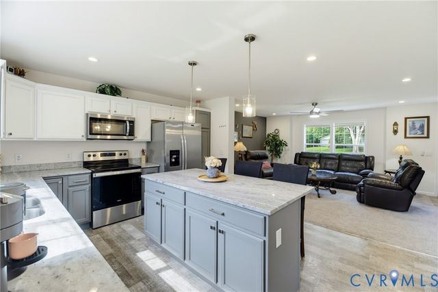 64 Pine Rd, Louisa, VA 23093