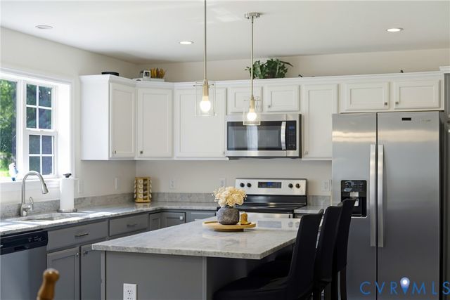 64 Pine Rd, Louisa, VA 23093