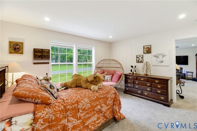 64 Pine Rd, Louisa, VA 23093