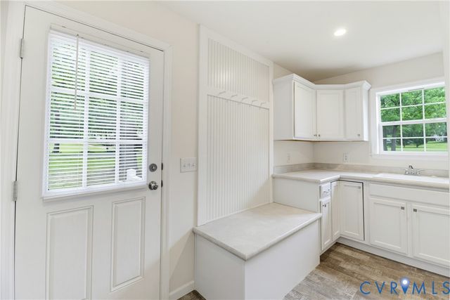 64 Pine Rd, Louisa, VA 23093