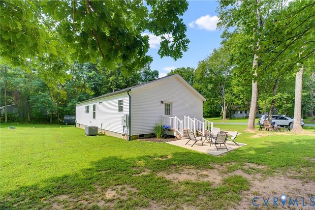 64 Pine Rd, Louisa, VA 23093