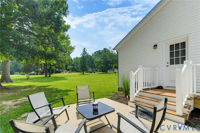 64 Pine Rd, Louisa, VA 23093
