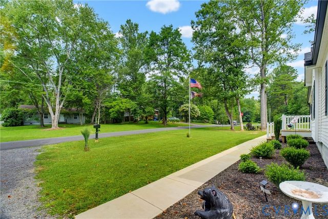 64 Pine Rd, Louisa, VA 23093