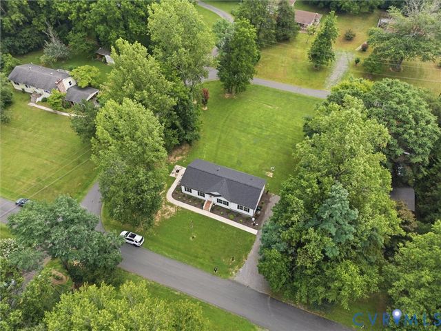 64 Pine Rd, Louisa, VA 23093