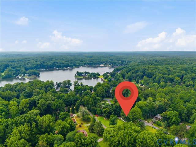 64 Pine Rd, Louisa, VA 23093