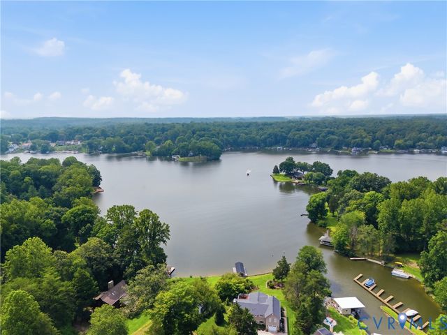 64 Pine Rd, Louisa, VA 23093
