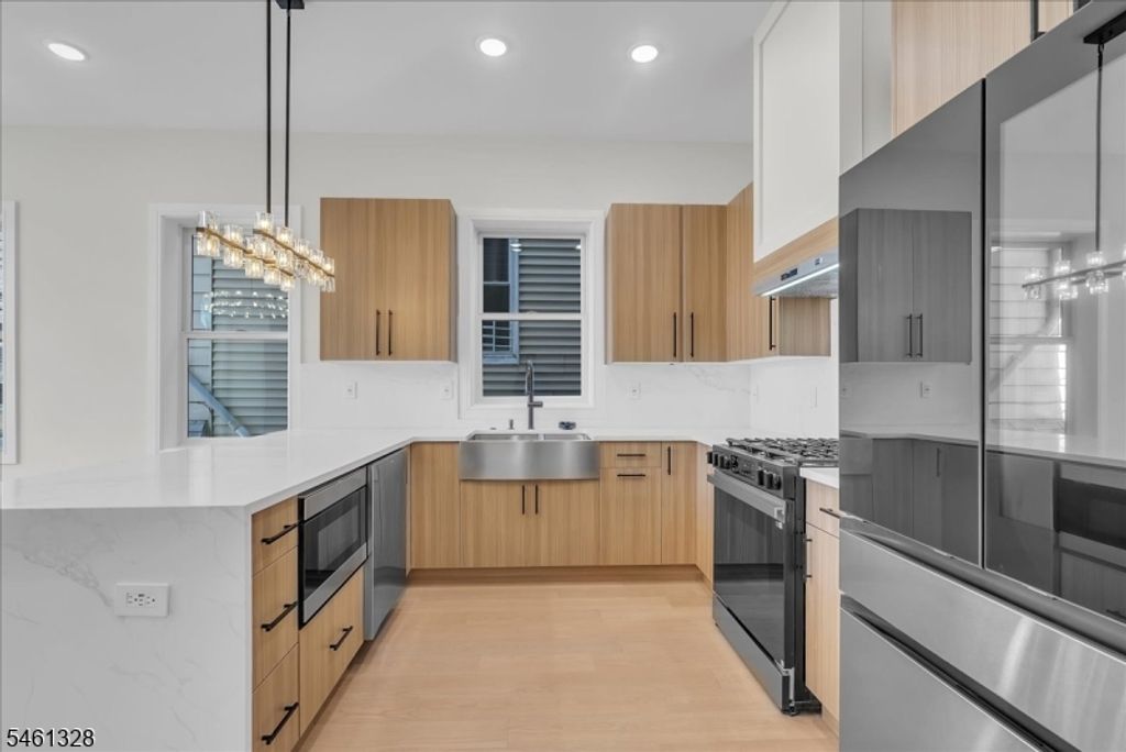 206 Clendenny Ave 1, Jersey City, NJ 07304 — photo 3