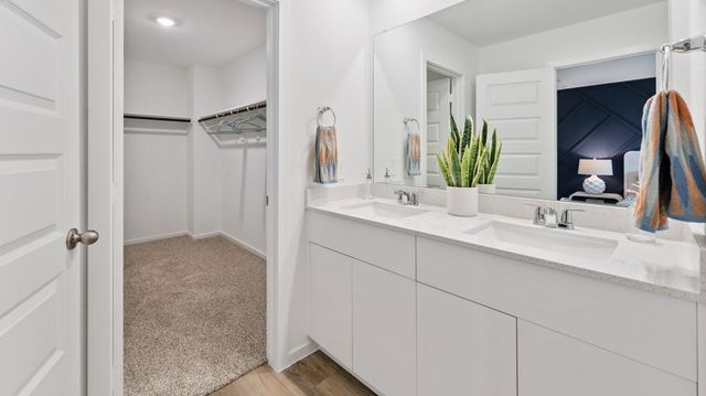 5924 Manning Oaks Street, Houston, TX 77091