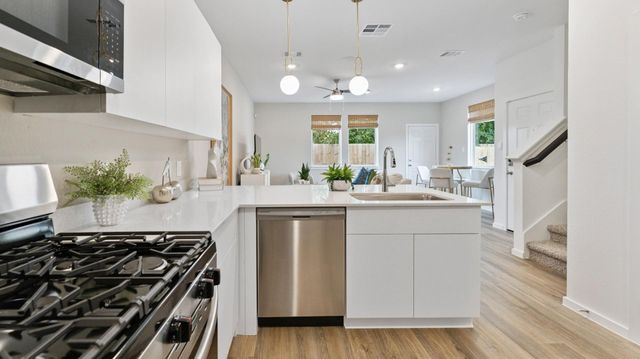 5924 Manning Oaks Street, Houston, TX 77091