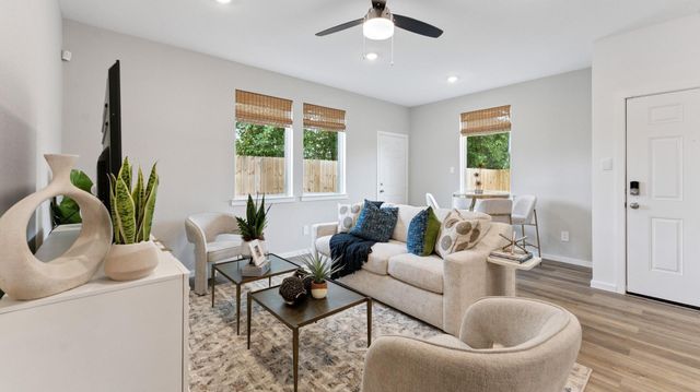 5924 Manning Oaks Street, Houston, TX 77091