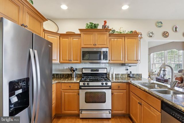 48 SUNSET LN, Columbus, NJ 08022