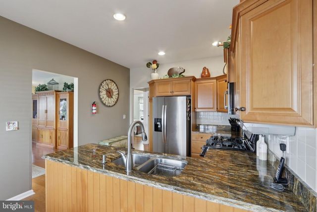 48 SUNSET LN, Columbus, NJ 08022