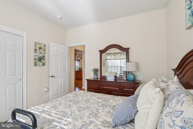 48 SUNSET LN, Columbus, NJ 08022