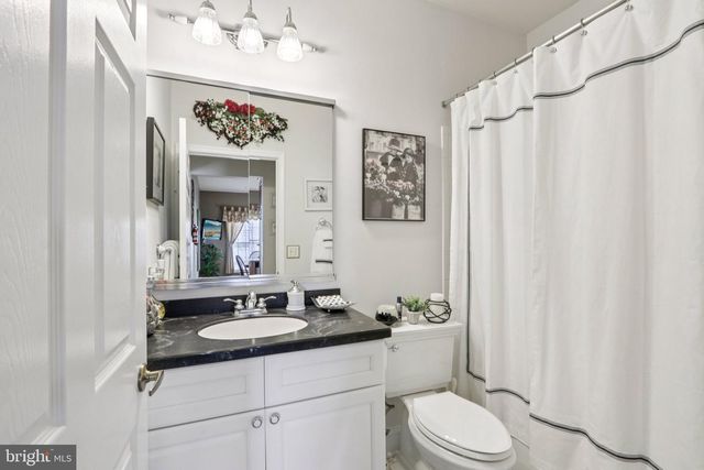 48 SUNSET LN, Columbus, NJ 08022