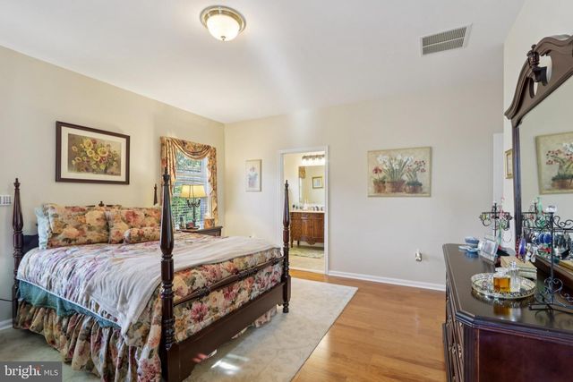 48 SUNSET LN, Columbus, NJ 08022