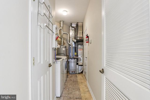 48 SUNSET LN, Columbus, NJ 08022