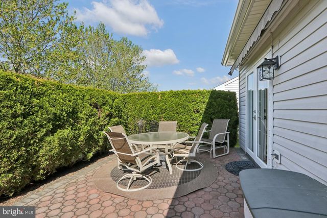 48 SUNSET LN, Columbus, NJ 08022